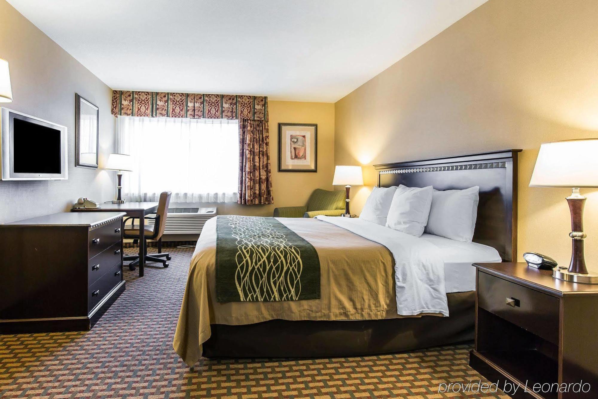 Comfort Inn Humboldt Bay Юрика Экстерьер фото